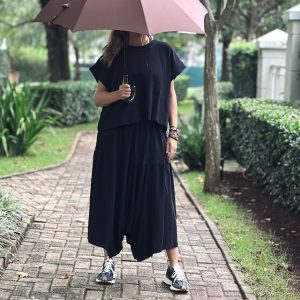 SAIA CALÇA EM MALHA PRETA TAMANHO ADULTO